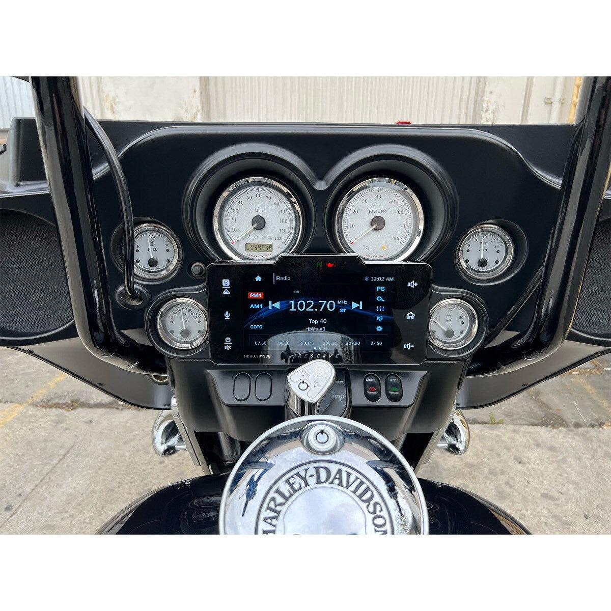 SOUNDSTREAM RESERVE PLUG-N-PLAY HARLEY DAVIDSON 98-13 STREET GLIDE RECEIVER WITH APPLE CARPLAY AND ANDROID AUTO (HDHU.9813SG)