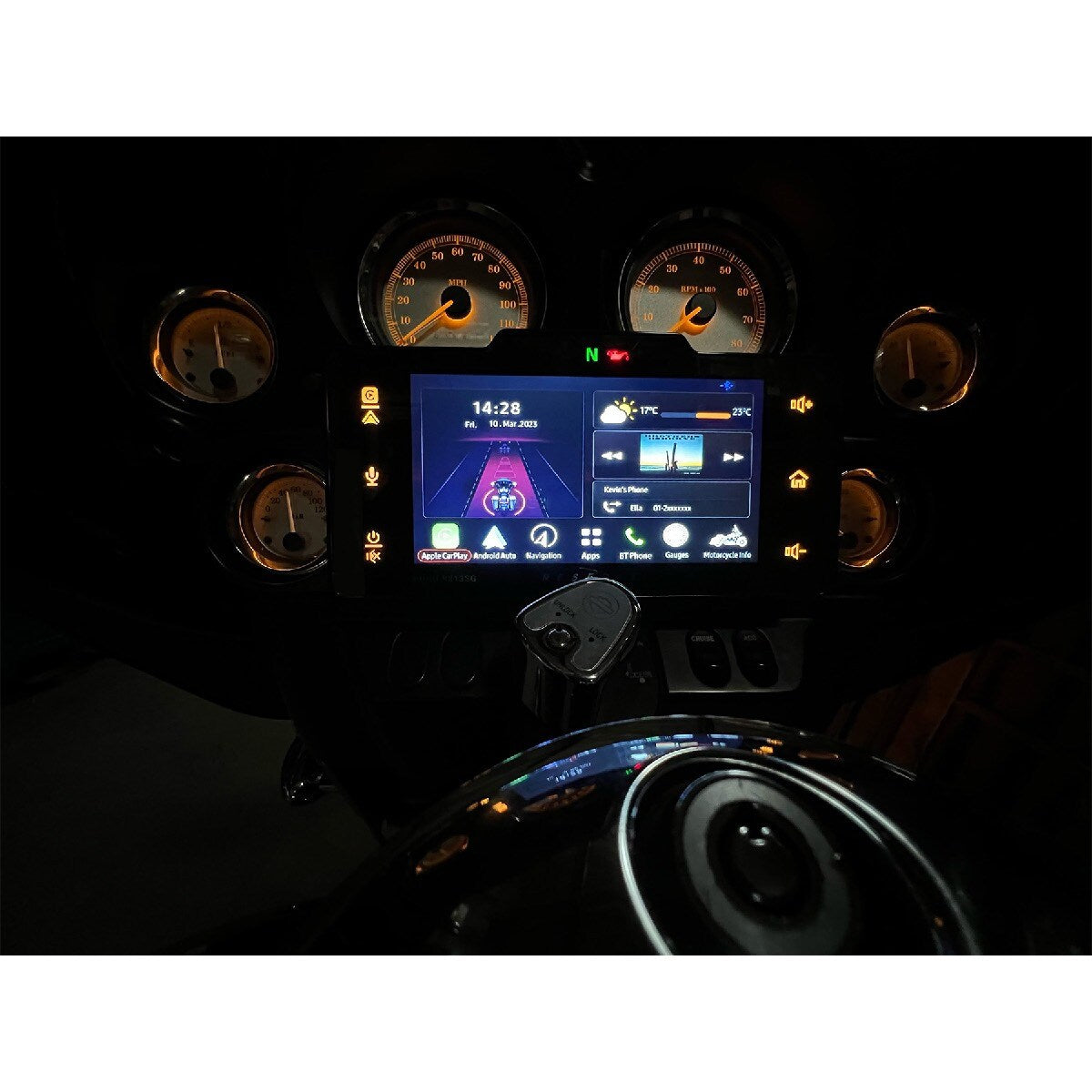 SOUNDSTREAM RESERVE PLUG-N-PLAY HARLEY DAVIDSON 98-13 STREET GLIDE RECEIVER WITH APPLE CARPLAY AND ANDROID AUTO (HDHU.9813SG)
